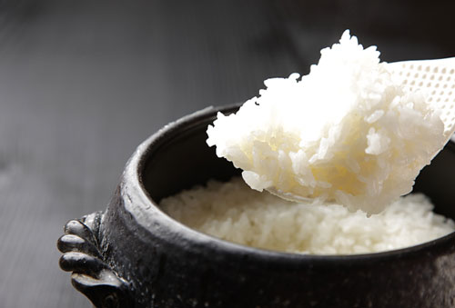 米饭 vs. 米粥：哪个更适合减肥？